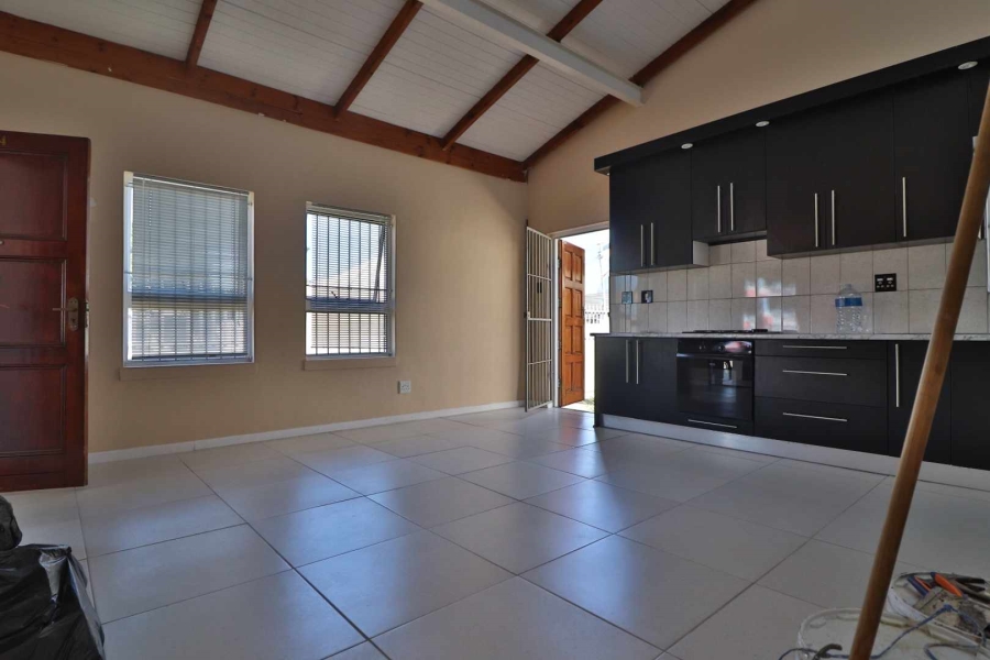 2 Bedroom Property for Sale in Maitland Western Cape